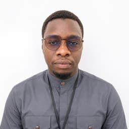 El Hadji Yoro GUEYE — Fondateur Weebi SaaS